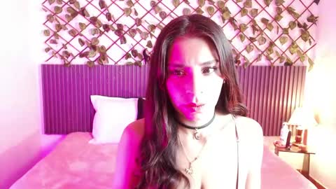 lunaaa_07 online show from April 23, 2:41 am