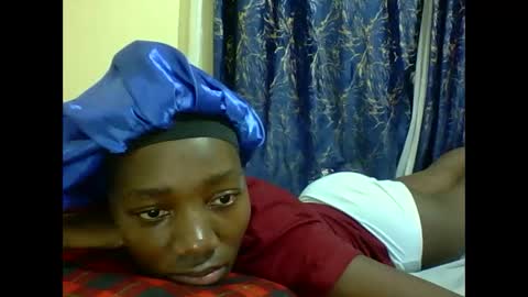 lunah_kitty online show from May 15, 6:54 pm