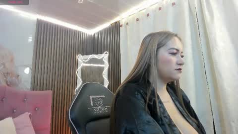 LUNA KITTY  online show from July 6, 11:37 am