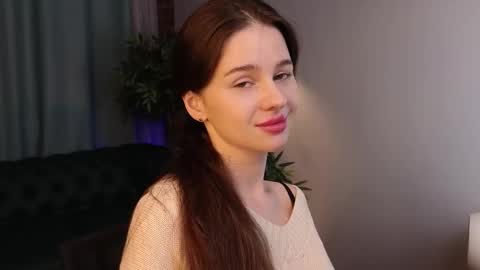 lunaolivia_ online show from November 22, 12:52 pm