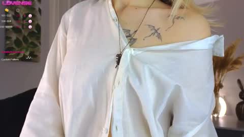 Kelly online show from October 20, 3:04 pm