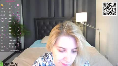 LunasShine online show from February 25, 4:22 am