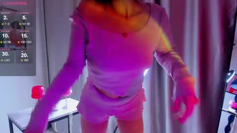 call me a pose striker  online show from May 26, 3:17 am