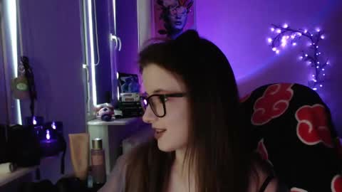 LunaXcherry online show from May 7, 5:16 pm