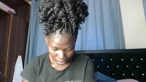 luo_queen online show from February 12, 5:09 am