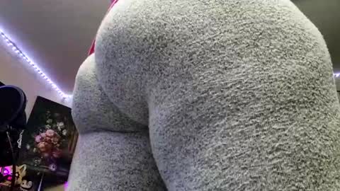 Snapshot of lusciouslibra82 chatting on January 19, 3:29 am .Clarissa. Follow me on Instagram miss buns online show from January 19, 3:29 am