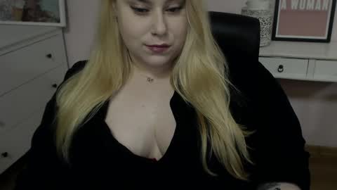 Hailey online show from March 17, 11:53 pm