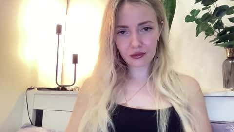 lusiluv online show from February 9, 6:54 pm