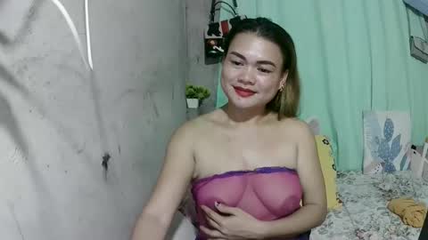 Flora Mae online show from May 13, 3:51 pm