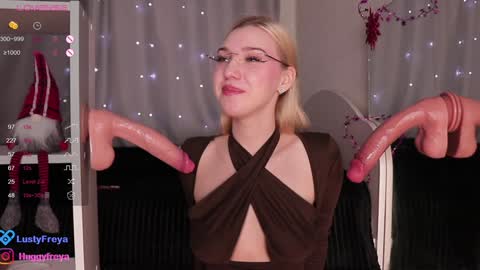 Snapshot of lusty_freya chatting on January 9, 8:34 am Freya online show from January 9, 8:34 am