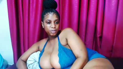 Snapshot of lustydesirex chatting on December 3, 6:06 pm lustydesirex online show from December 3, 6:06 pm