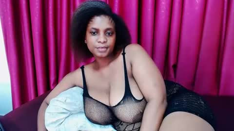 Snapshot of lustydesirex chatting on December 31, 12:25 pm lustydesirex online show from December 31, 12:25 pm