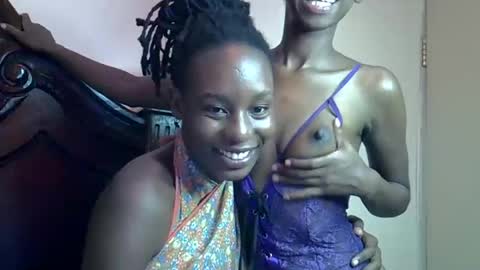 lutino_lovebirds online show from March 1, 10:26 am
