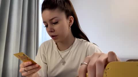 Adele online show from March 5, 8:43 am