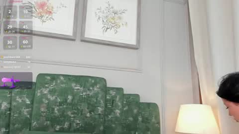 lux_bitchx online show from June 26, 5:20 am