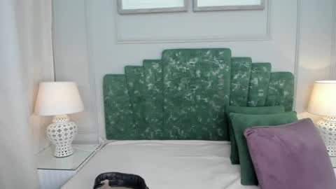lux_bitchx online show from July 3, 1:33 am