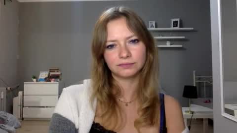 Millie online show from December 18, 10:47 pm