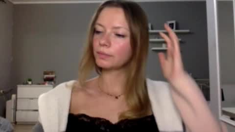 Millie online show from December 17, 10:36 pm