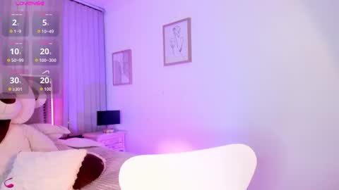 lya_brown online show from June 25, 11:34 am