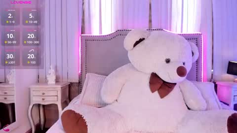 lya_brown online show from July 3, 12:44 pm