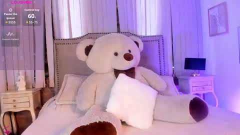 lya_brown online show from July 2, 12:33 pm