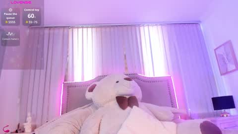 lya_brown online show from June 24, 4:28 pm