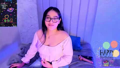 LYA DUBOIS  online show from August 1, 1:18 am