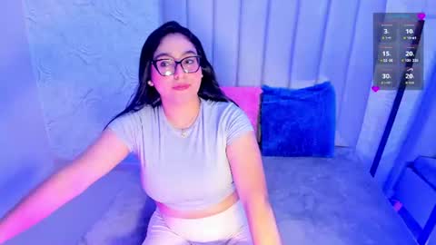 LYA DUBOIS  online show from June 20, 11:30 pm