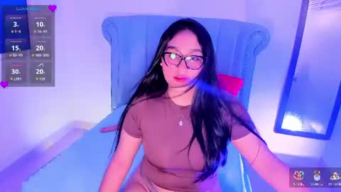 LYA DUBOIS  online show from June 23, 8:18 pm