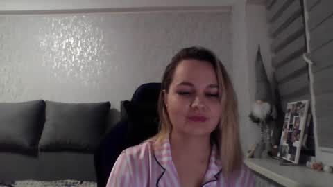 Tina online show from December 13, 11:54 pm