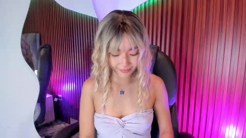 Lyhana Lee online show from October 14, 12:52 pm