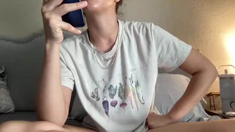 Olivia online show from February 6, 5:30 pm