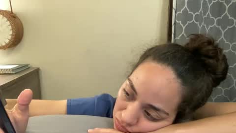 Olivia online show from February 12, 1:30 am