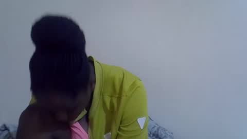 lyn_anna online show from April 29, 6:38 am