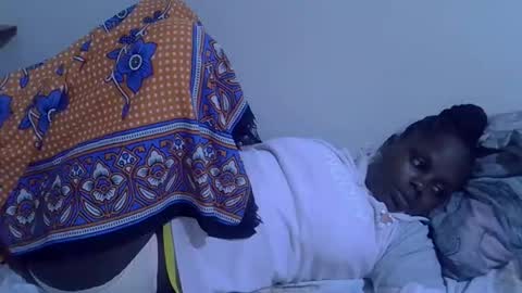 lyn_anna online show from May 15, 11:51 pm
