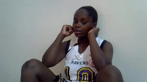 lyn_anna online show from June 19, 9:24 am
