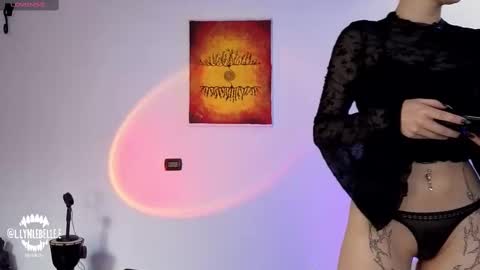 Lyn online show from September 9, 6:51 pm