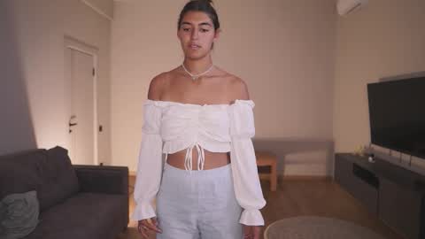  LYNN  online show from March 5, 6:31 am