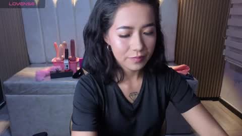 lynn_turner_ online show from July 25, 1:18 pm