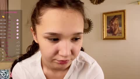 Snapshot of lynngroves chatting on February 1, 6:19 pm Lola online show from February 1, 6:19 pm
