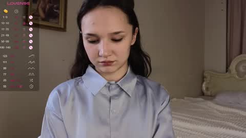Snapshot of lynngroves chatting on February 18, 7:00 pm Lola online show from February 18, 7:00 pm