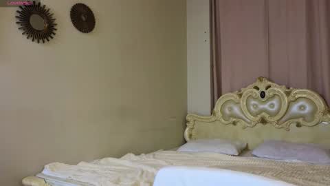 Snapshot of lynngroves chatting on February 20, 5:30 pm Lola online show from February 20, 5:30 pm