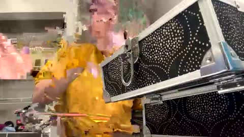 Lynn  online show from December 14, 9:31 pm