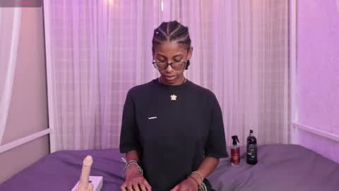 Lynx and Sun  online show from March 11, 9:50 pm