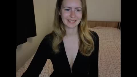 Lura online show from May 1, 8:12 pm