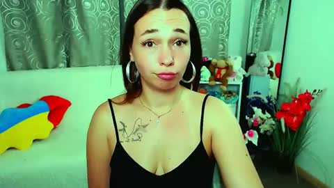 Vikki online show from June 25, 12:07 pm