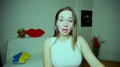 Vikki online show from November 15, 1:56 pm