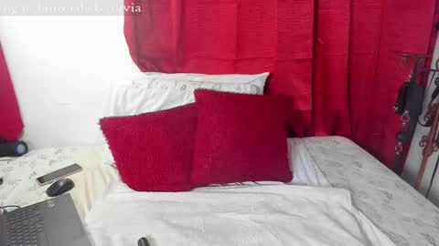 Snapshot of mabelsaravia chatting on October 11, 9:06 pm mabel online show from October 11, 9:06 pm