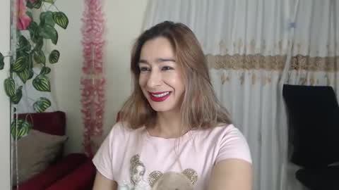 Snapshot of madam_dali chatting on February 17, 12:38 pm Dalila online show from February 17, 12:38 pm