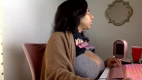 madam_glam online show from March 16, 4:44 pm